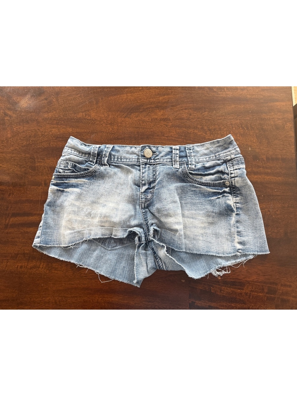 No Boundaries Light Wash Denim Shorts Size 9